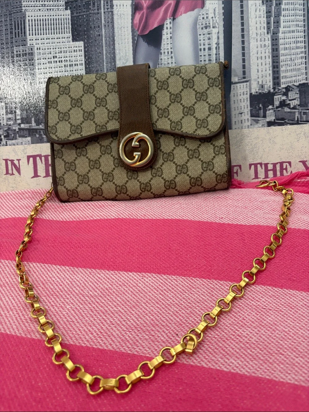 Gucci Beige Brown GG Supreme Crossbody with Gold Chain - Picture 1 of 12